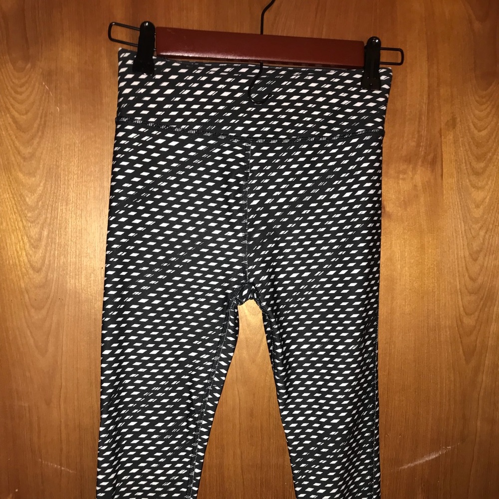 Under Armor compression capris